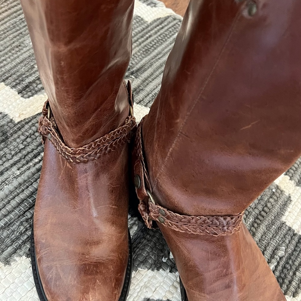 Women’s boots